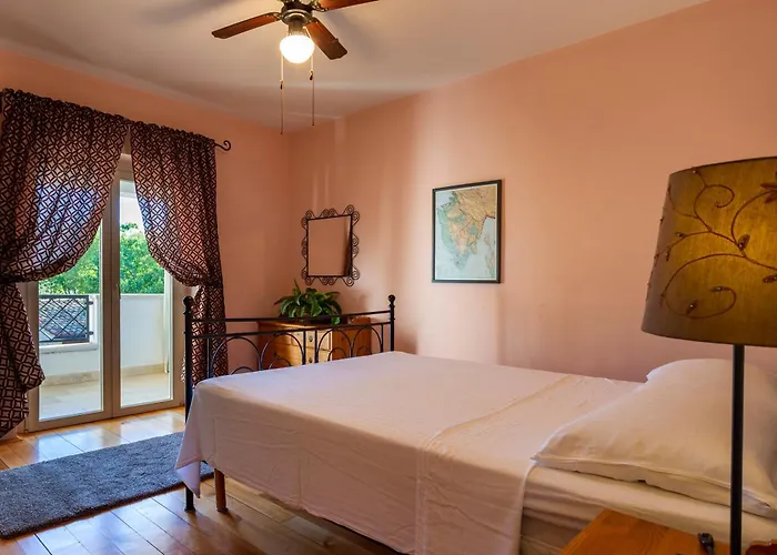 Kapetanova Villa Rakalj